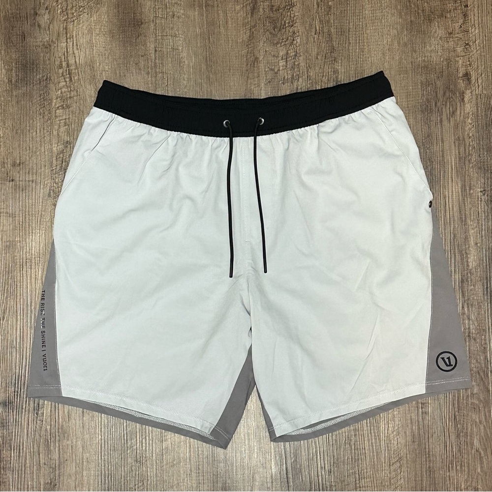Vuori Chromatic Kore Lined Shorts Men's Size L